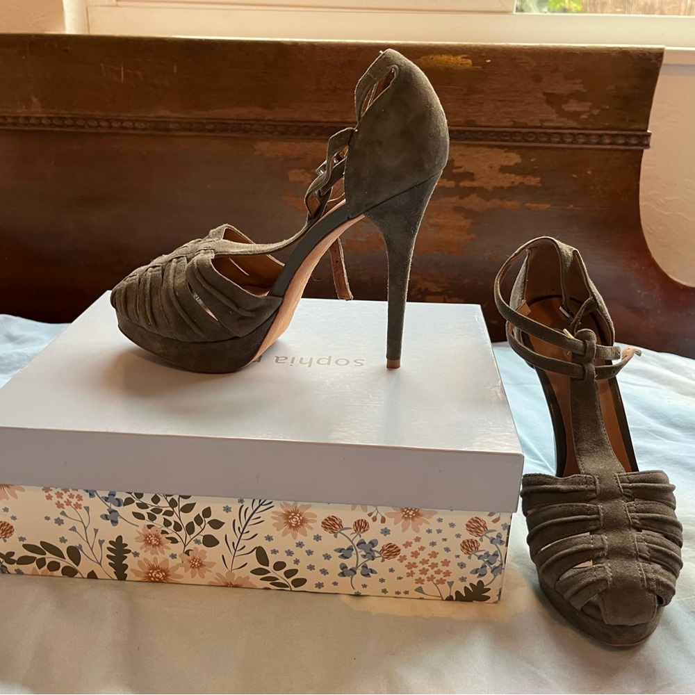 Joie Suede Pumps